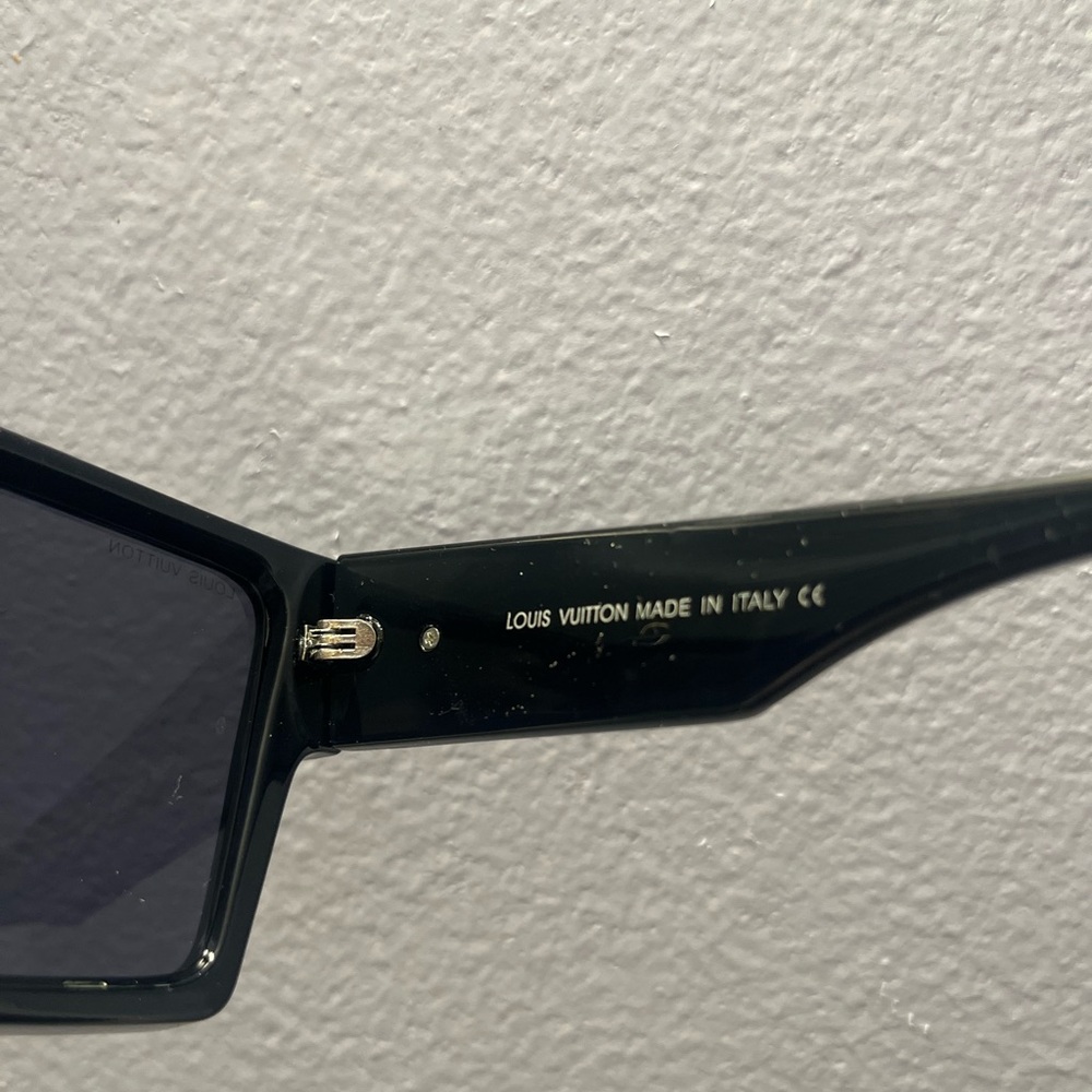 Louis Vuitton Cyclone Sunglasses - Picture 5 of 5